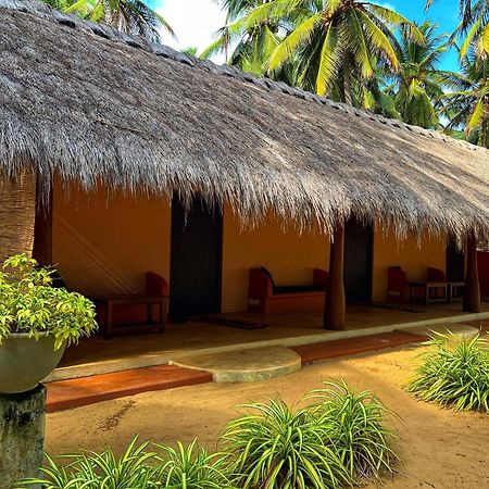 Roshanne Beach Resort Kalpitiya Exterior foto